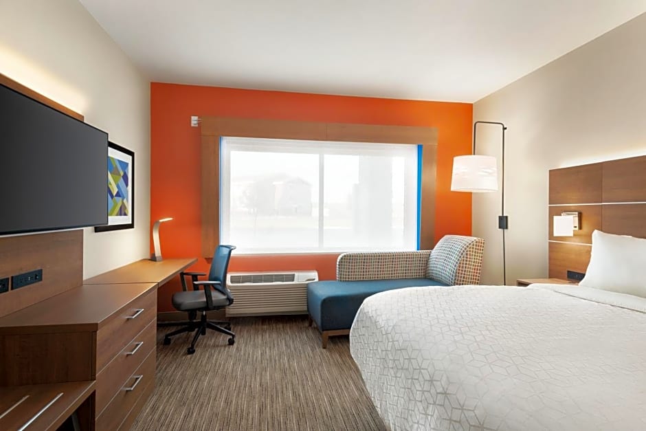 Holiday Inn Express And Suites Beaver Dam By IHG