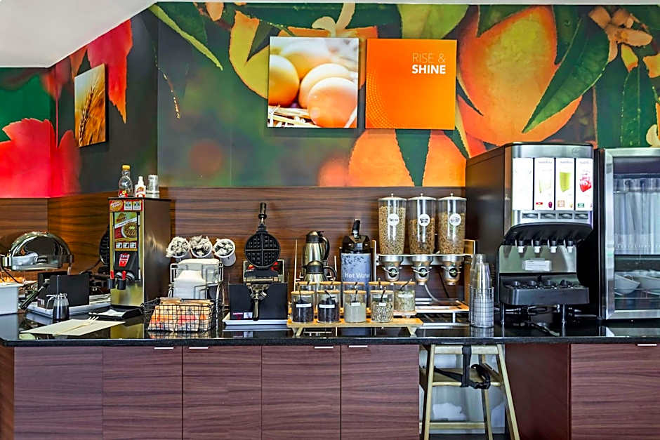 Comfort Inn & Suites Green Bay Stadium Area