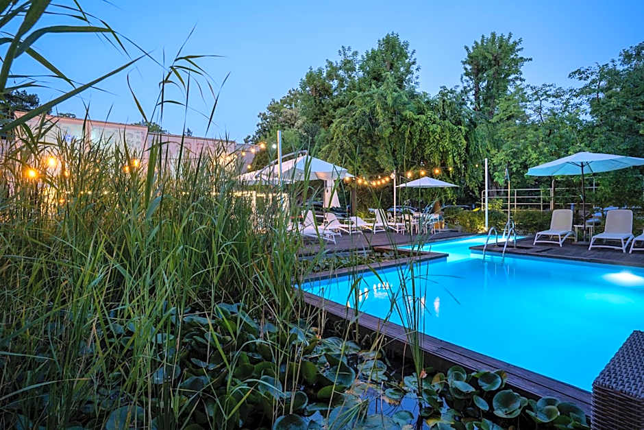 Renegade Hotel