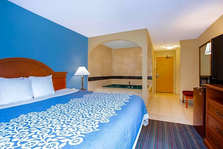 Days Inn by Wyndham Runnemede Philadelphia Area