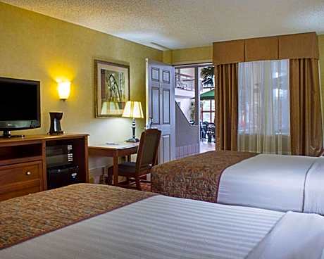 Queen Room with Two Queen Beds and Patio - Non-Smoking