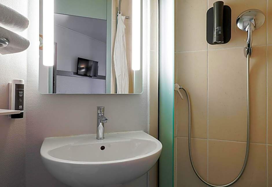 B&B HOTEL Aix-en-Provence Pont de l'Arc