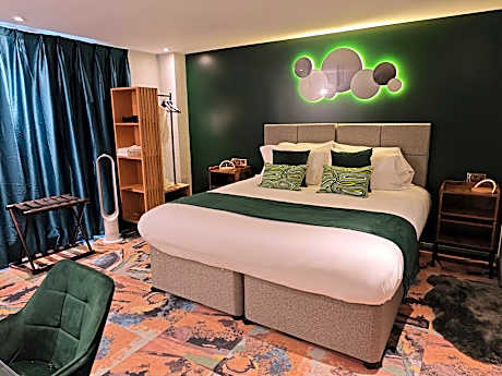 Mezzanine Suite