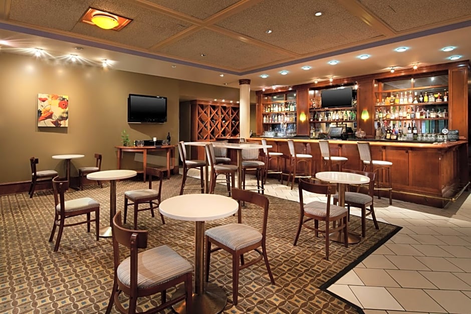 Four Points by Sheraton Bakersfield