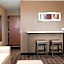 Microtel Inn & Suites by Wyndham Kenedy/Karnes City