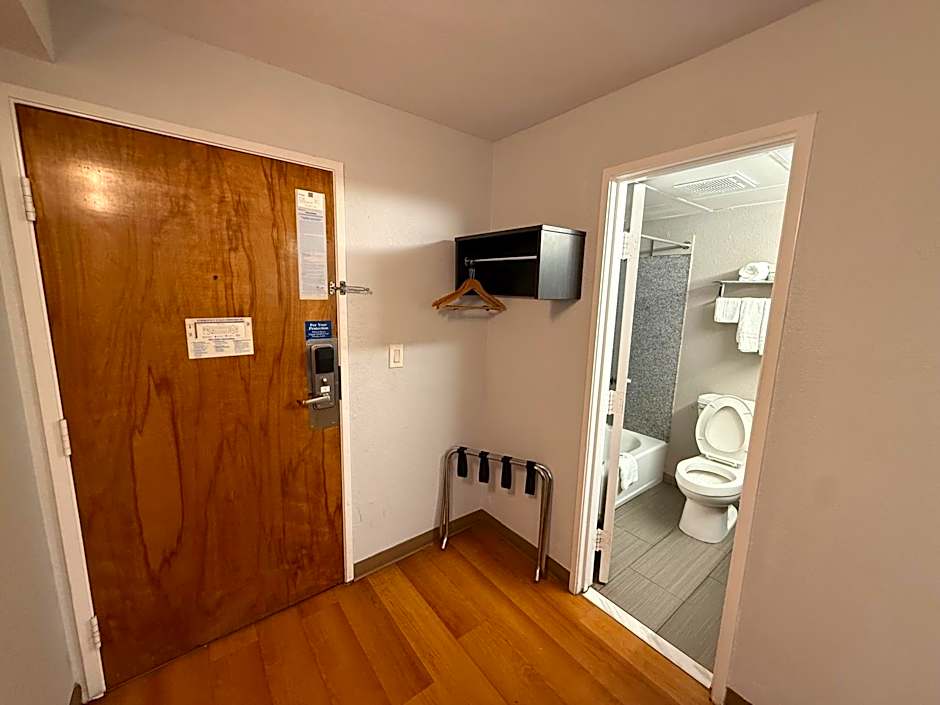 Motel 6-Oklahoma City, OK - South