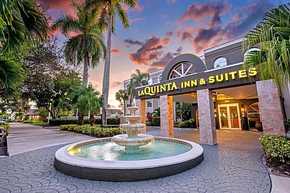 Photo 1 of 39 of La Quinta Inn & Suites by Wyndham Coral Springs South