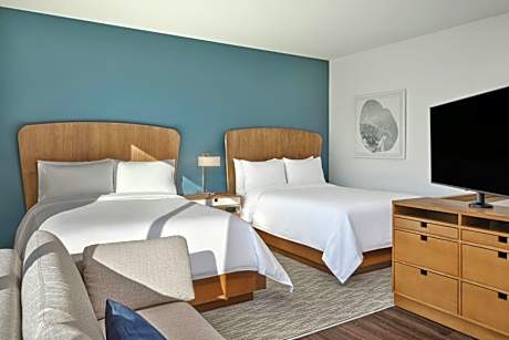 Studio Queen Room - Mobility Accessible with Roll-In Shower