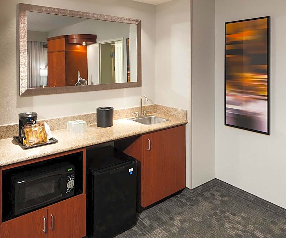 Courtyard by Marriott Miami At Dolphin Mall