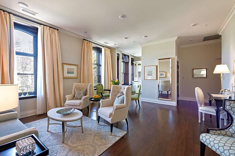 Sydney Boutique Inn & Suites