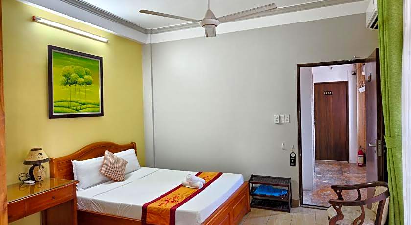 Sunny C Hotel