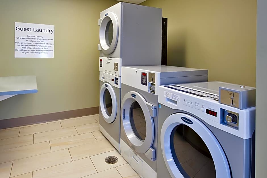 Holiday Inn Express and Suites South Hill By IHG