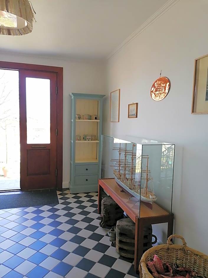 Femmasteren Hotel & Hostel