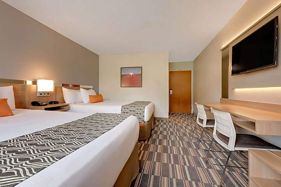 Microtel Inn & Suites by Wyndham Clarion