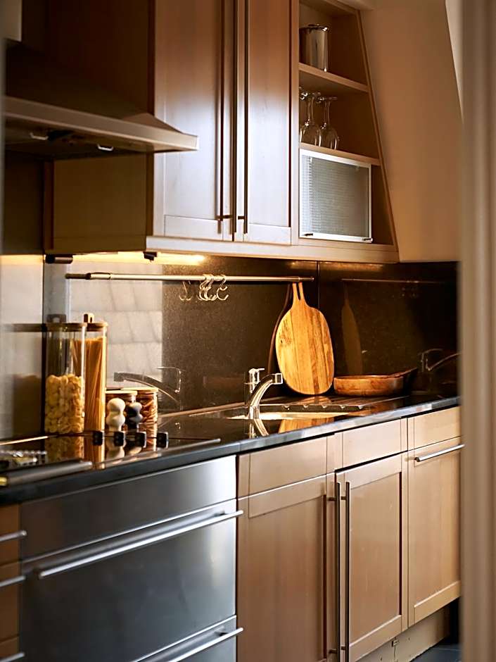 Europa House Apartments