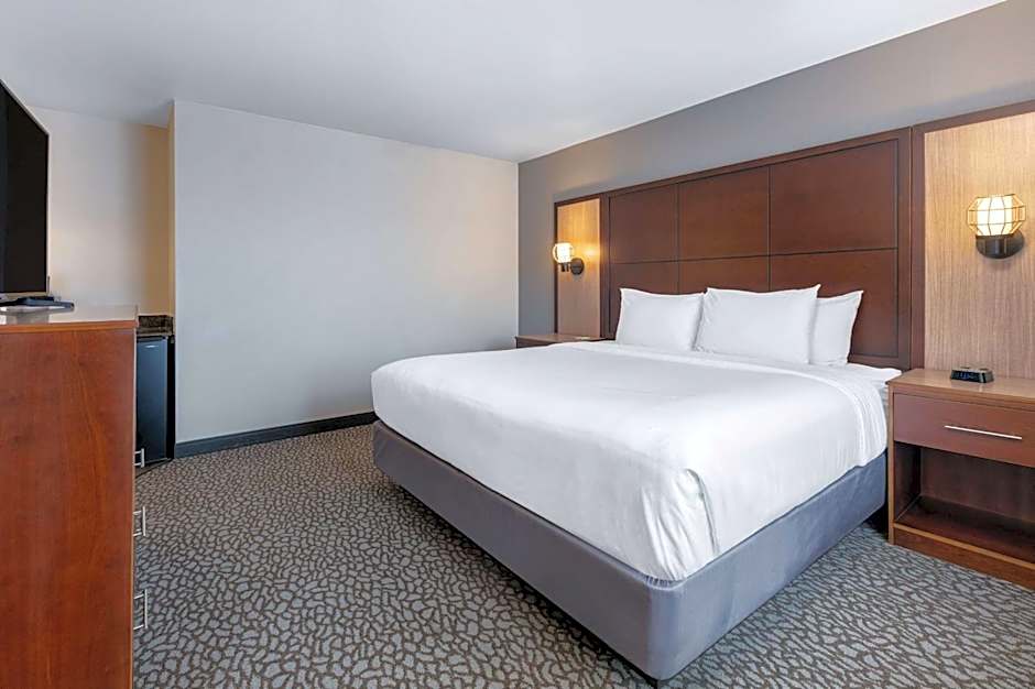 Wingate by Wyndham - DFW North