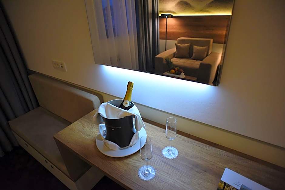 Hotel Santiny