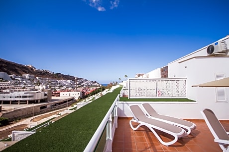 Classic apart.topfloor balconyTerrazamar 3 adults