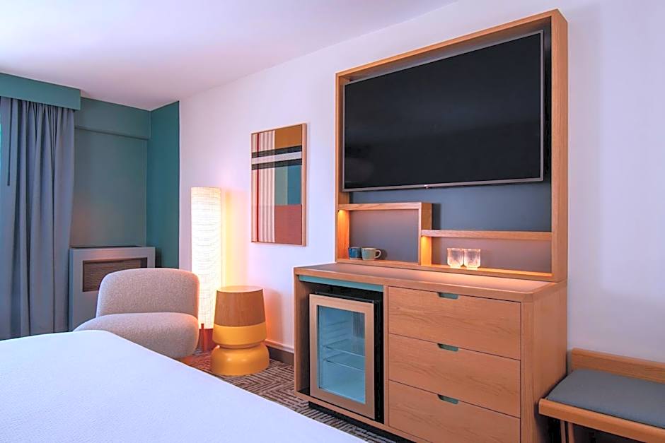 Marin Hilltop Hotel