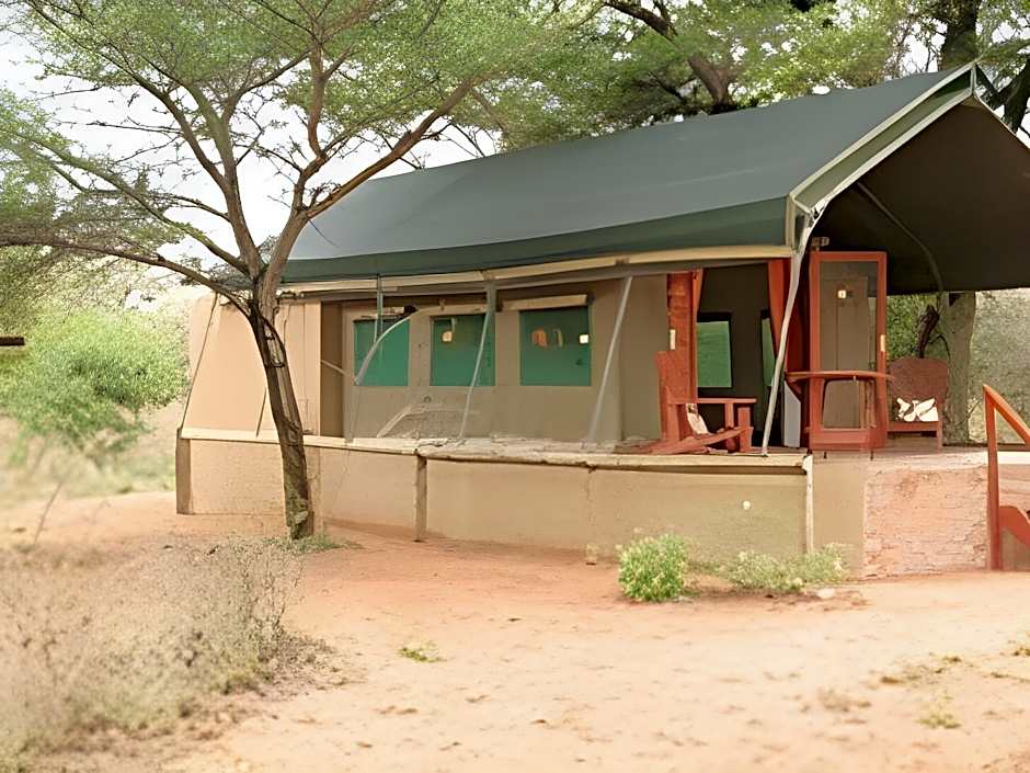 Bateleur Tented Safari Lodge and Bush Spa