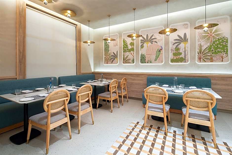 Nidhivan Sarovar Portico