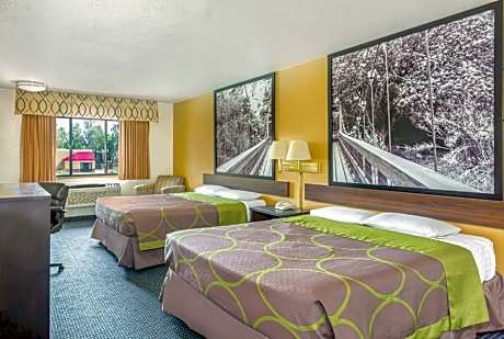 Queen Room with Two Queen Beds - Smoking