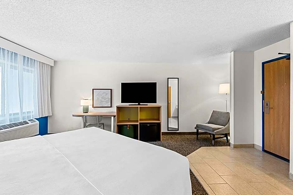 Spark by Hilton Cedar Falls