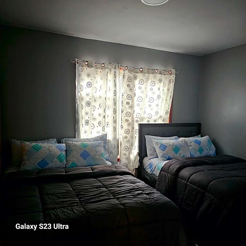 Divine Villa Guest House Harper Ave WITH FREE PRIVATE PARKING