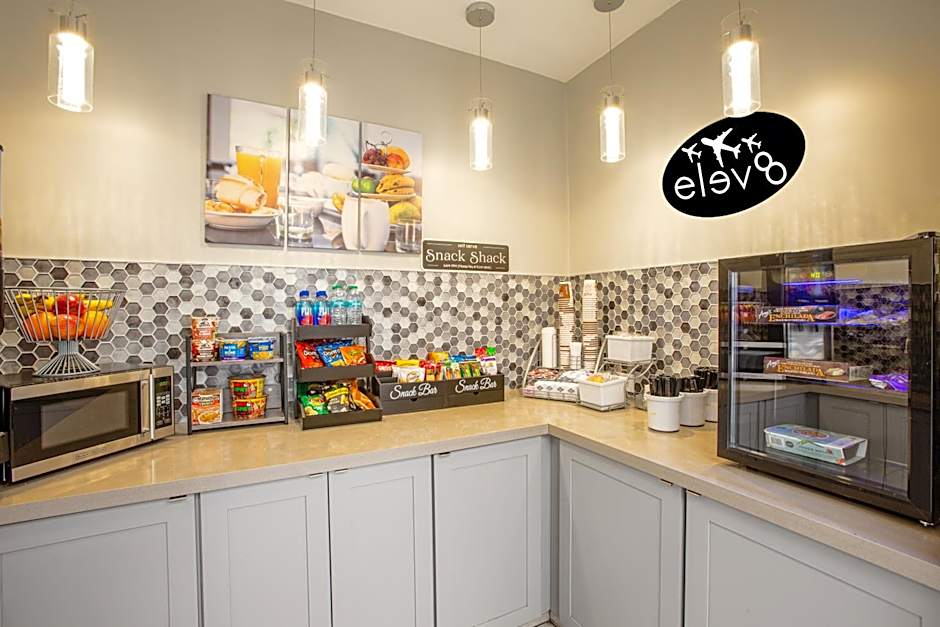 ELEV8 HOTEL LOS ANGLES, LAXA