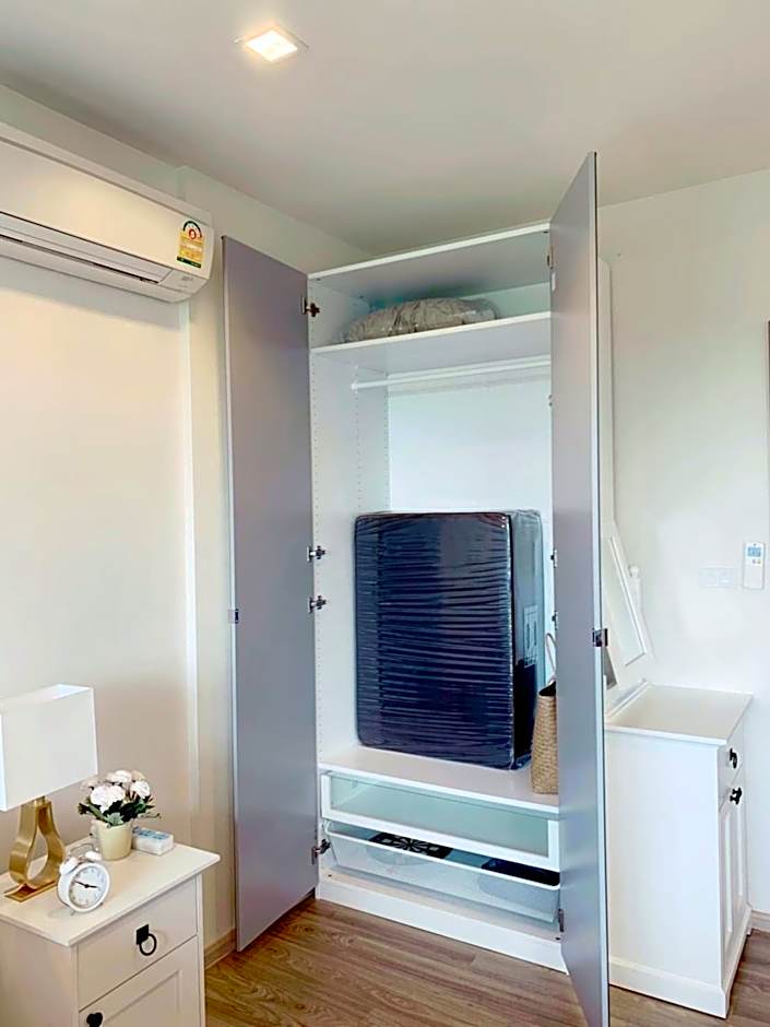 Rain Chaam Huahin by Joe