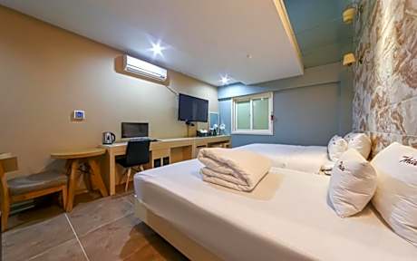 Suite Twin Room