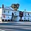Manhattan Inn & Suites