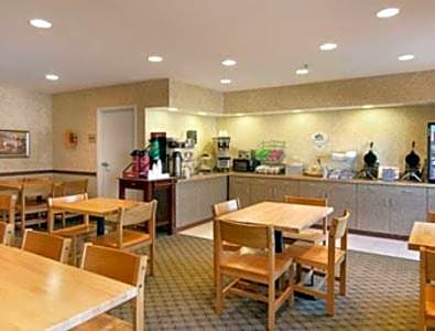 Super 8 by Wyndham Topeka at Forbes Landing