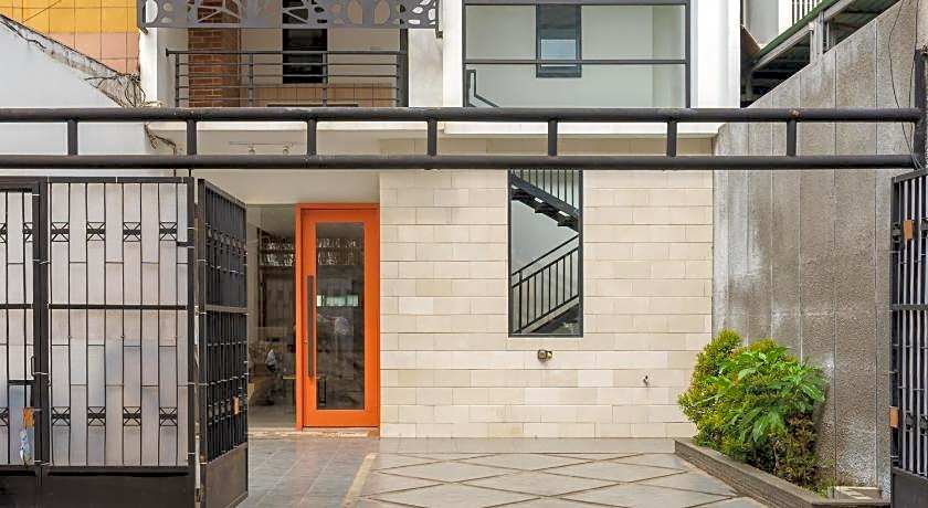 RedDoorz near Seasons City Mall 3