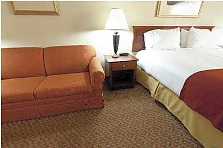 Queen Room with Two Queen Beds - Mobility Access Tub/Non-Smoking