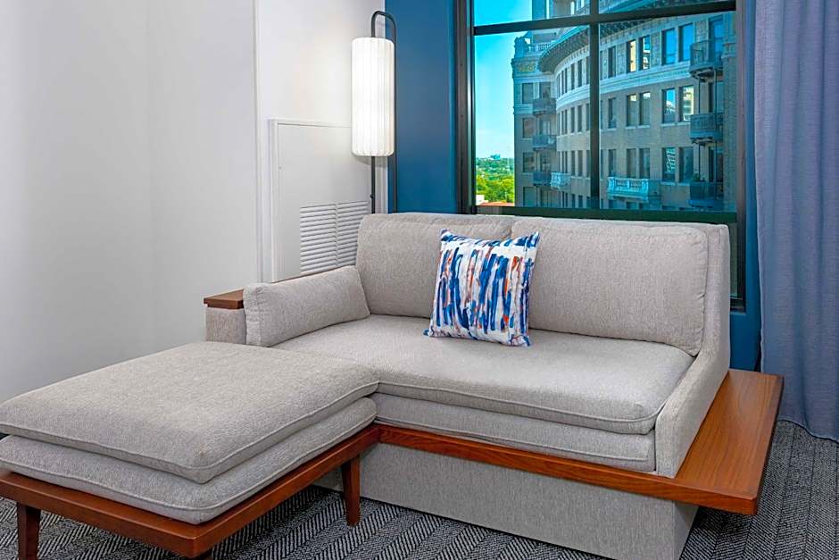 Courtyard by Marriott Atlanta Midtown