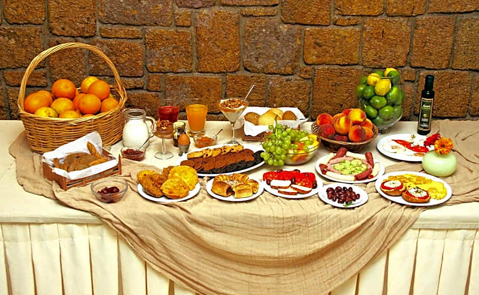 Saint Constantine Hotel