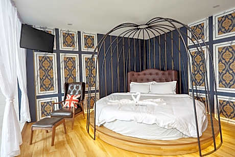 King Suite with Spa Bath