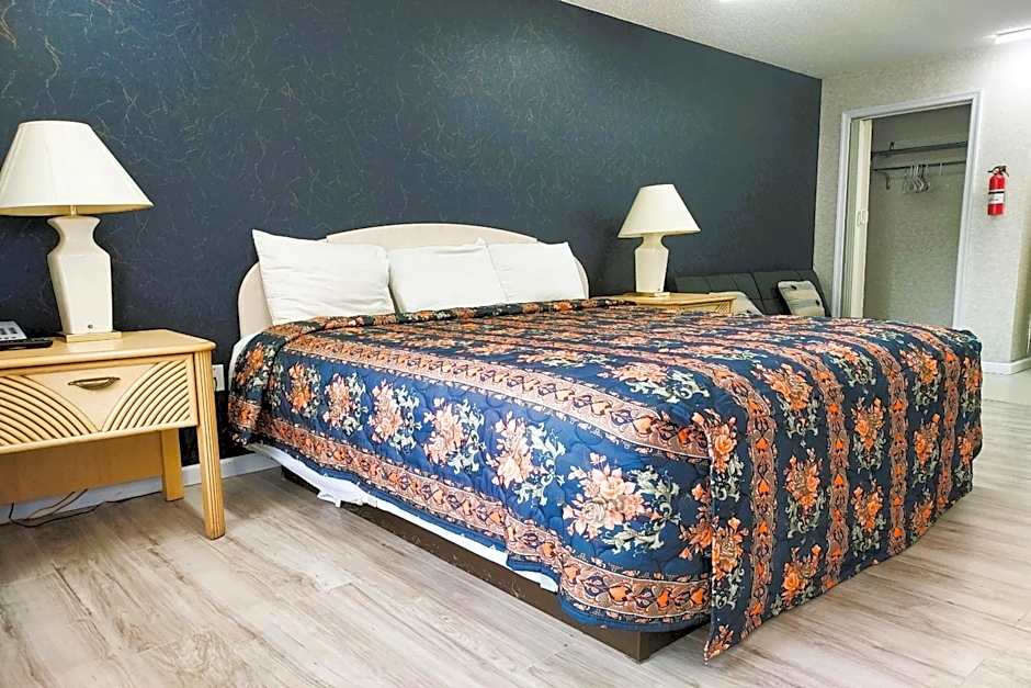 Studio Inn and Suites