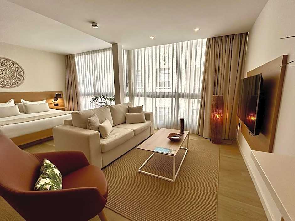 Hotel Emblemático Hi Suites