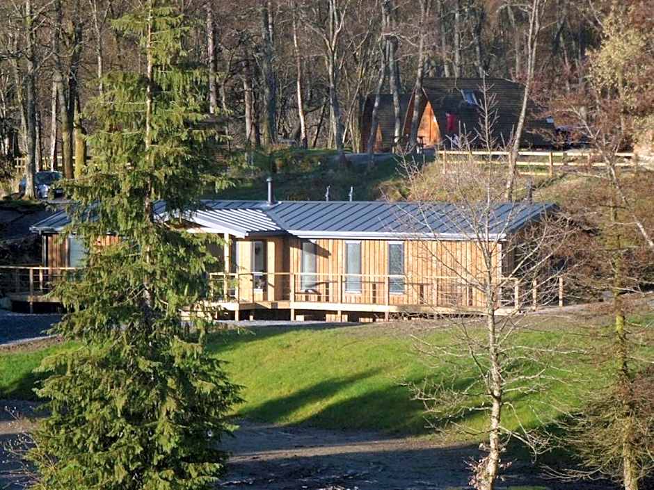 LOCH TAY HIGHLAND LODGES and GLAMPING PARK