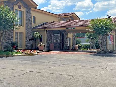 Studio 6 Huntsville, AL University Drive