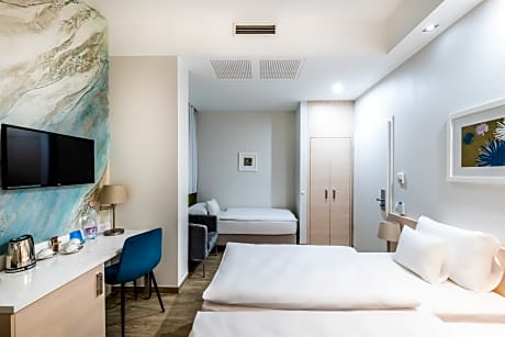 Double/Twin Room with Extra Bed