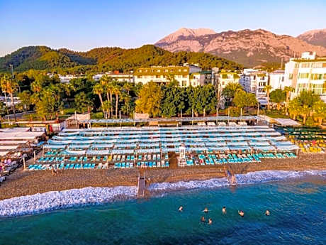 L'ancora Beach Hotel