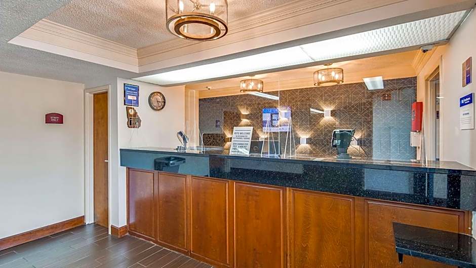 Best Western Inn And Suites Of Macon