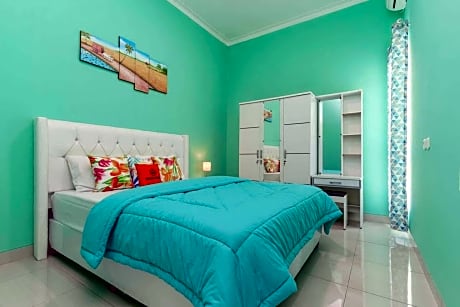 Standard Room with Sharing Bathroom