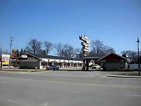 Pinconning Trail Inn Motel