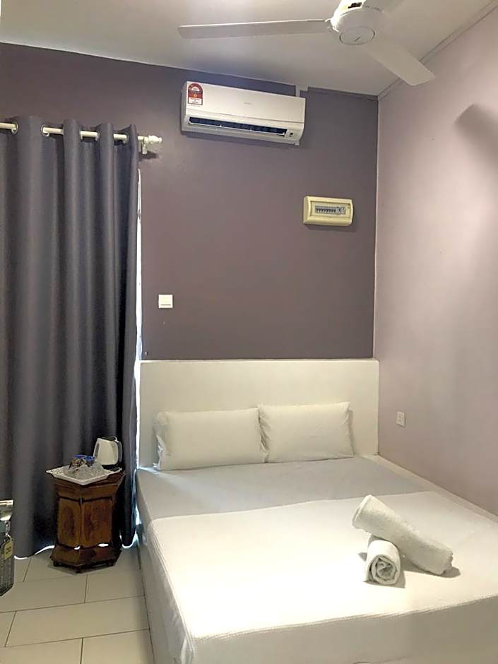 Aqil Beach Inn