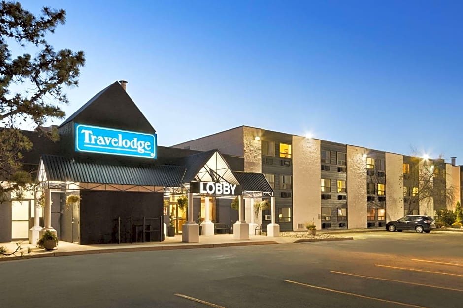 Travelodge by Wyndham Edmonton South