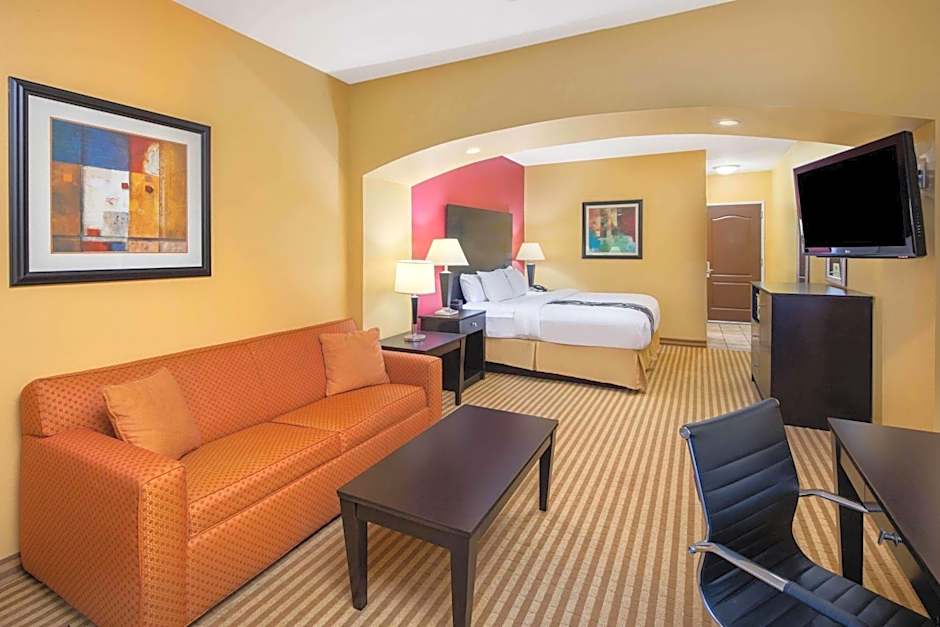 La Quinta Inn & Suites by Wyndham Union City